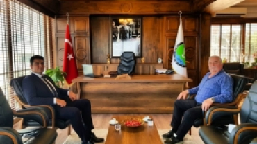 Demirköy Kaymakamımız Sayın Mehmet Fatih KILIÇ Belediye Başkanımız Sayın Tahir IŞIK'ı makamında ziyaret etti.