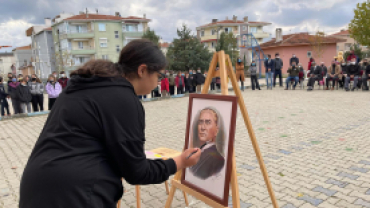 Ebedi Liderimiz Gazi Mustafa Kemal Atatürk’ü aramızdan ayrılışının 83’üncü yılında İğneada Atatürk İlköğretim Okulunda Özlemle Andık.